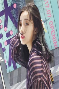 替嫁真千金她美翻了