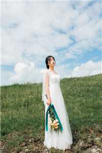 八零：军嫂她又美又飒又吸金