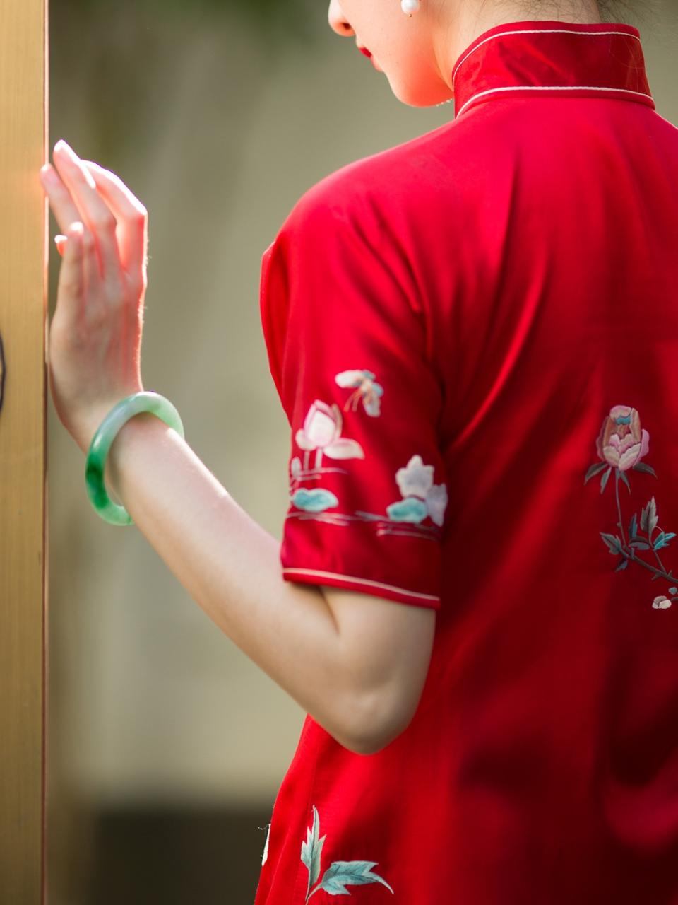 搬空侯府后,揣着孕肚去逃荒